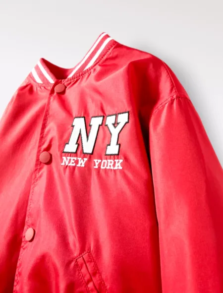 Erkek Çocuk Kırmızı New York Yağmurluk 3 erkek cocuk kirmizi new york ceket 2